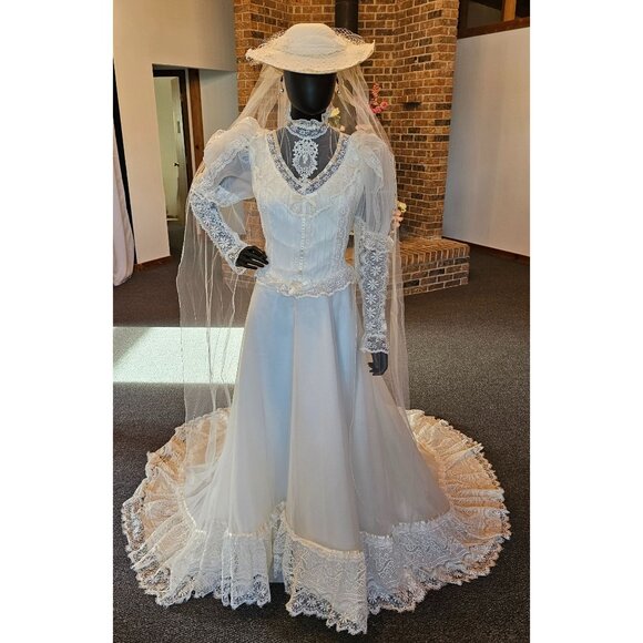 Vintage Dresses & Skirts - Vintage Ivory Victorian Wedding Gown/ Hat